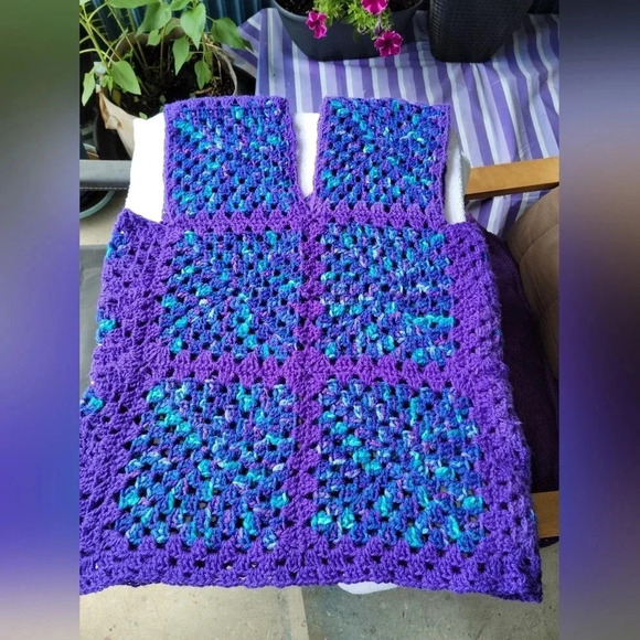 Vintage Handcrafted Handmade Crochet Vest Purple and Turquoise Medium 70s Comfy - Picture 5 of 12